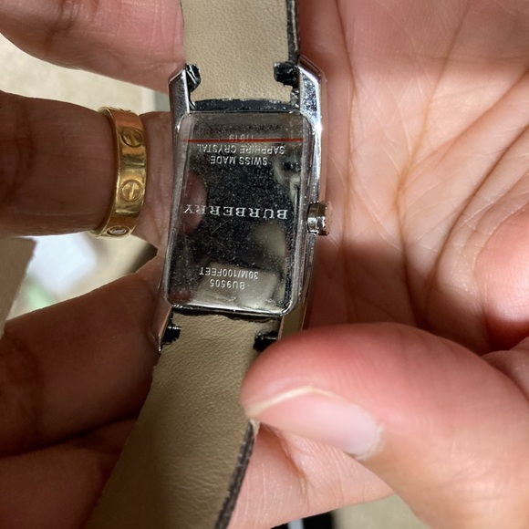 💯 Authentic Burberry watch - Picture 9 of 9